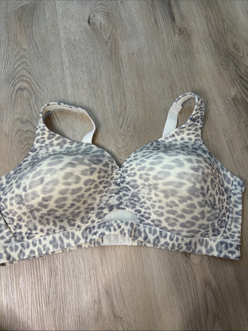 Lane Bryant Cacique Leopard Print Lightly Lined No Wire Bra size 46D plus size